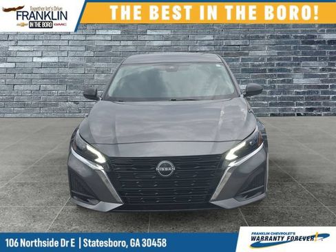 Used 2025 Nissan Altima 2.5 S FWD image 9