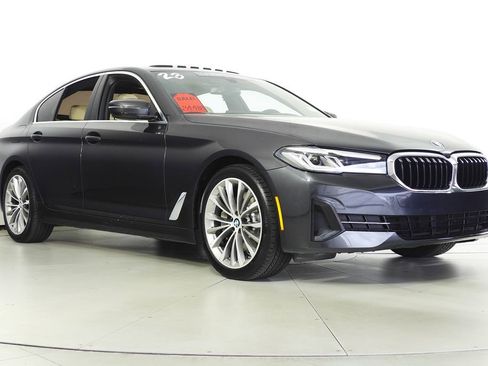 Certified 2023 BMW 530i w/ Premium Package RWD image 4