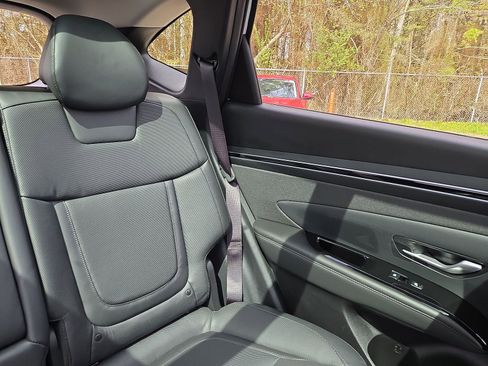 Used 2022 Hyundai Tucson Limited image 14