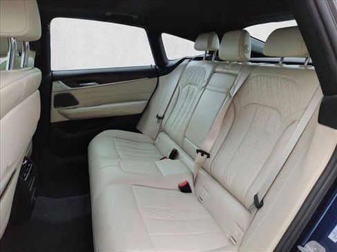 Used 2018 BMW 640i Gran Turismo xDrive w/ Luxury Seating Package AWD/4WD image 19