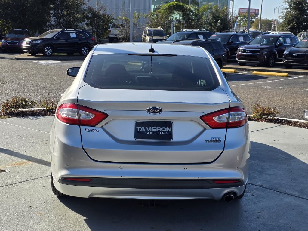 Used 2013 Ford Fusion SE FWD image 3