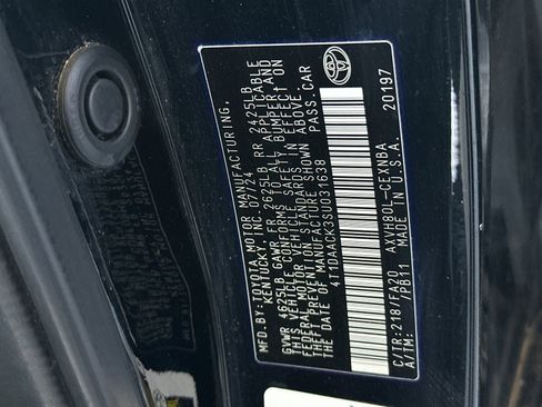 Used 2025 Toyota Camry LE FWD image 27