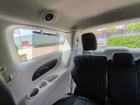 Used 2020 Chrysler Pacifica Touring-L Plus w/ Tire & Wheel Group image 73