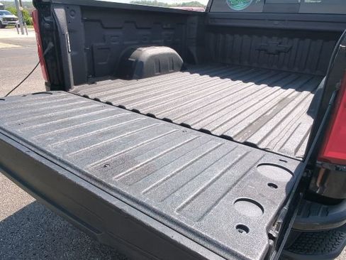 Used 2022 Chevrolet Silverado 1500 RST AWD/4WD image 32