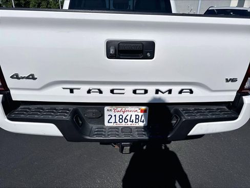 Used 2021 Toyota Tacoma SR5 w/ Technology Package AWD/4WD image 25