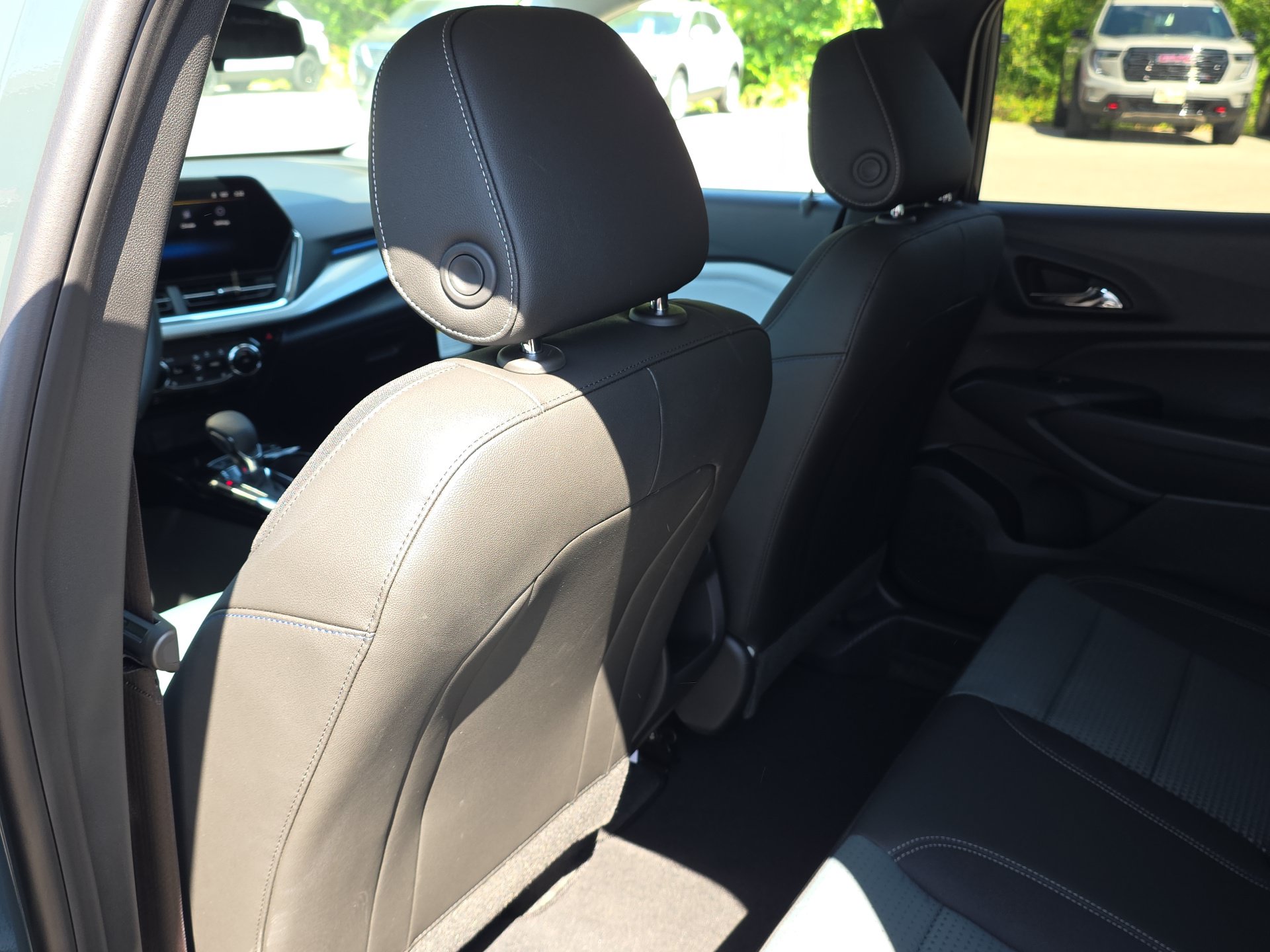 New 2026 Chevrolet Trax LT w/ Driver Confidence Package FWD image 27