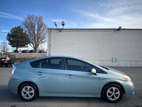 Used 2012 Toyota Prius One image 5