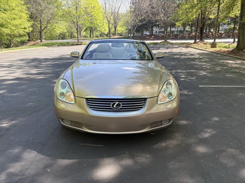 Used 2004 Lexus SC 430 Convertible RWD image 8
