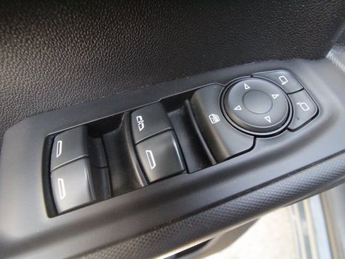 Used 2019 Chevrolet Silverado 1500 Custom Trail Boss w/ Custom Convenience Package image 16