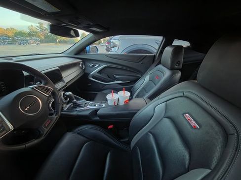 Used 2016 Chevrolet Camaro SS RWD image 10