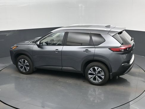 Used 2023 Nissan Rogue SV w/ SV Premium B Package image 34