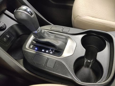 Used 2017 Hyundai Santa Fe Sport image 26