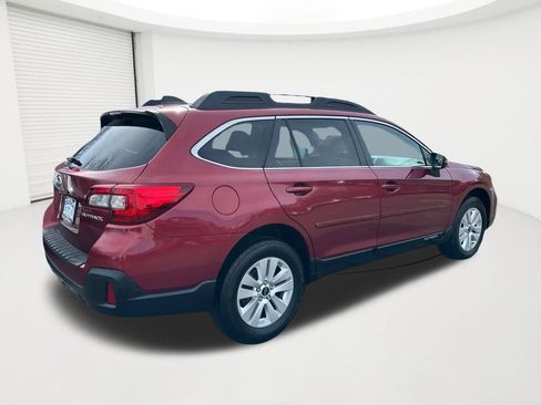 Used 2018 Subaru Outback 2.5i Premium AWD/4WD image 5