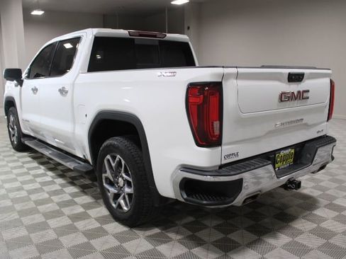 Used 2022 GMC Sierra 1500 SLT w/ SLT Premium Plus Package AWD/4WD image 10
