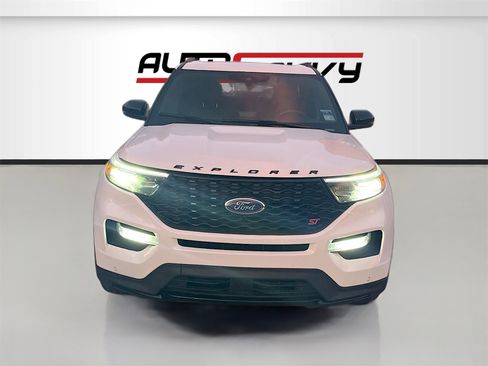 Used 2023 Ford Explorer ST w/ Equipment Group 401A image 2