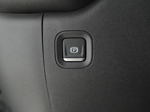 Used 2024 Chevrolet Silverado 1500 Custom RWD image 12