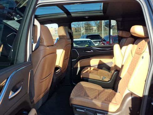 Certified 2023 Cadillac Escalade ESV Sport w/ Touring Package image 16