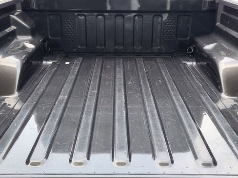 Used 2023 Jeep Gladiator Sport AWD/4WD image 32
