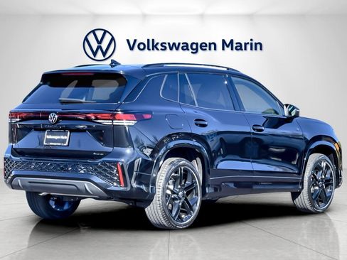 New 2026 Volkswagen Tiguan SE R-Line image 5