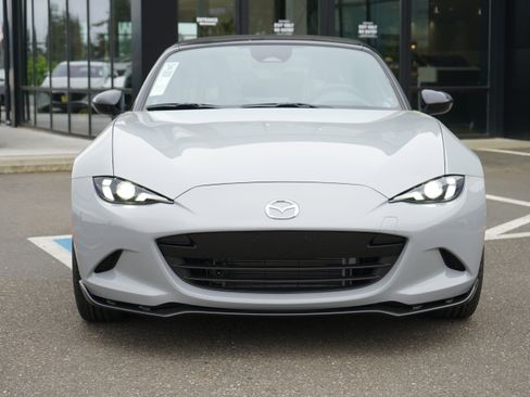 New 2026 MAZDA MX-5 Miata Club w/ Interior Package RWD image 10
