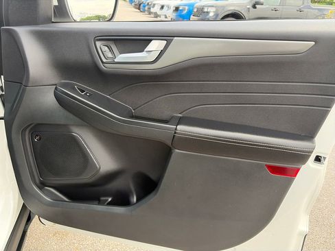 Used 2023 Ford Escape Active w/ Tech Pack #2 FWD image 9