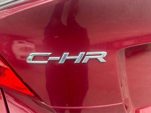 Used 2018 Toyota C-HR XLE FWD image 22