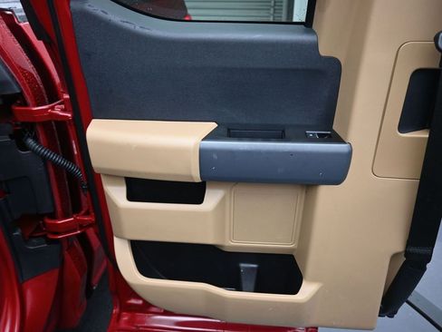 Used 2021 Ford F150 Lariat w/ Trailer Tow Package image 39