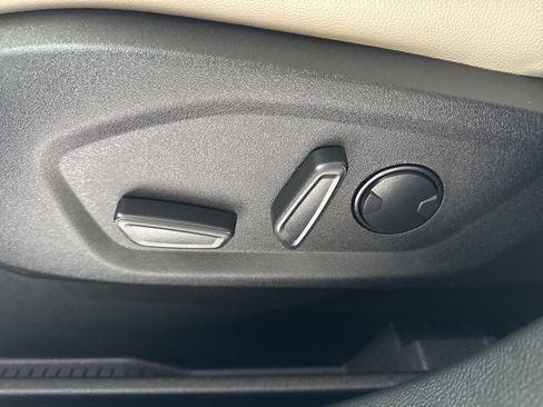 Certified 2024 Ford Edge Titanium w/ Titanium Elite Package image 24