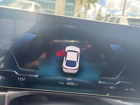 Used 2023 BMW i4 eDrive40 RWD image 1
