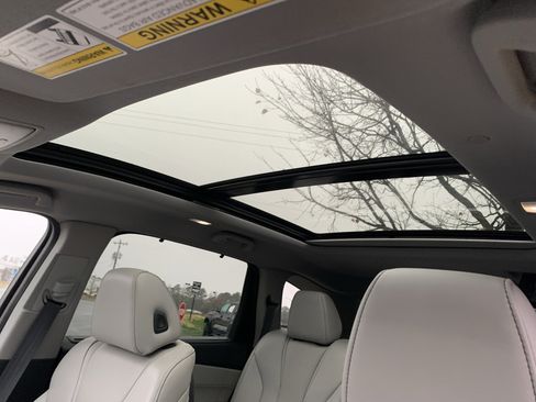 Used 2023 Acura MDX SH-AWD w/ Technology Package image 28