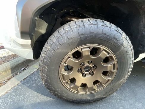 Used 2025 Toyota 4Runner Trailhunter image 7