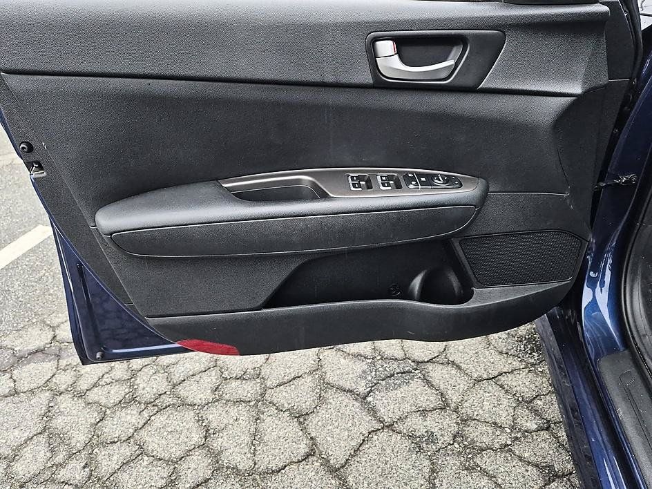 Used 2020 Kia Optima LX FWD image 12