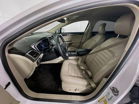 Used 2018 Ford Fusion SE image 13