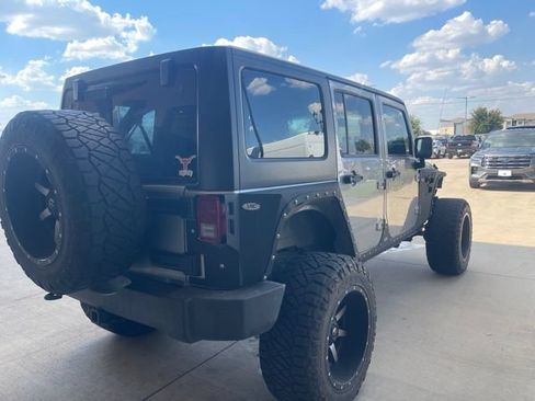 Used 2017 Jeep Wrangler Unlimited Sport w/ Quick Order Package 24S AWD/4WD image 3