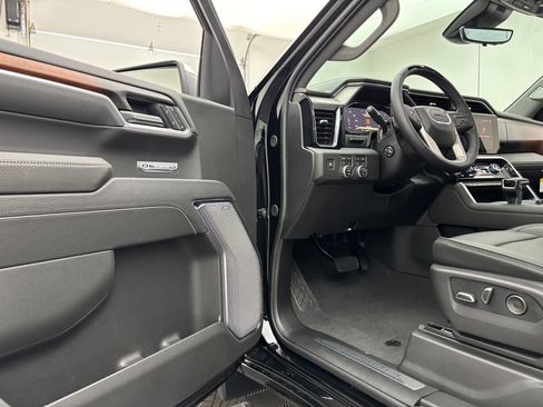 New 2026 GMC Sierra 1500 Denali AWD/4WD image 18