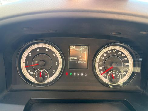 Used 2016 RAM 1500 Classic SLT image 32