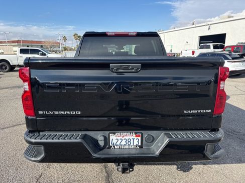 Used 2023 Chevrolet Silverado 1500 Custom image 6