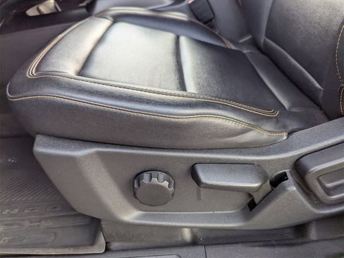 Used 2023 Ford Bronco Badlands image 30