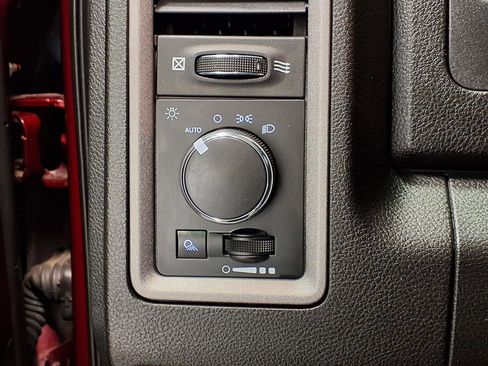 Used 2021 RAM 1500 Tradesman w/ Chrome Plus Package image 23