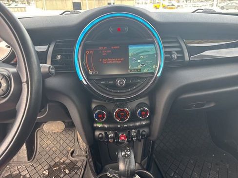 Used 2017 MINI Cooper S image 25