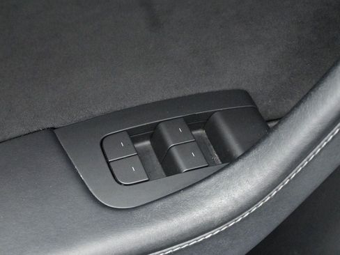 Used 2021 Tesla Model 3 Standard Range Plus RWD image 11