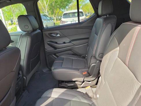 Used 2022 Chevrolet Traverse RS image 14
