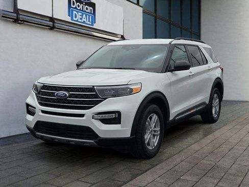 Certified 2023 Ford Explorer XLT w/ Equipment Group 202A AWD/4WD image 7