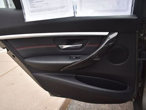 Used 2016 BMW 328i xDrive Sedan w/ Technology Package image 40
