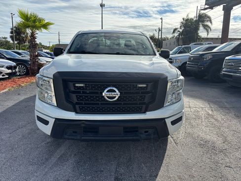 Used 2022 Nissan Titan S image 2