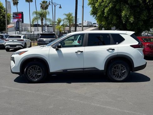 Used 2024 Nissan Rogue S FWD image 4