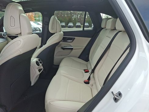 Used 2026 Mercedes-Benz GLC 300 4MATIC image 6