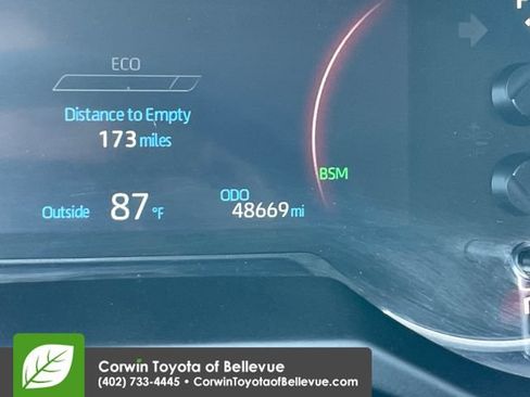 Used 2025 Toyota RAV4 XLE AWD/4WD image 10