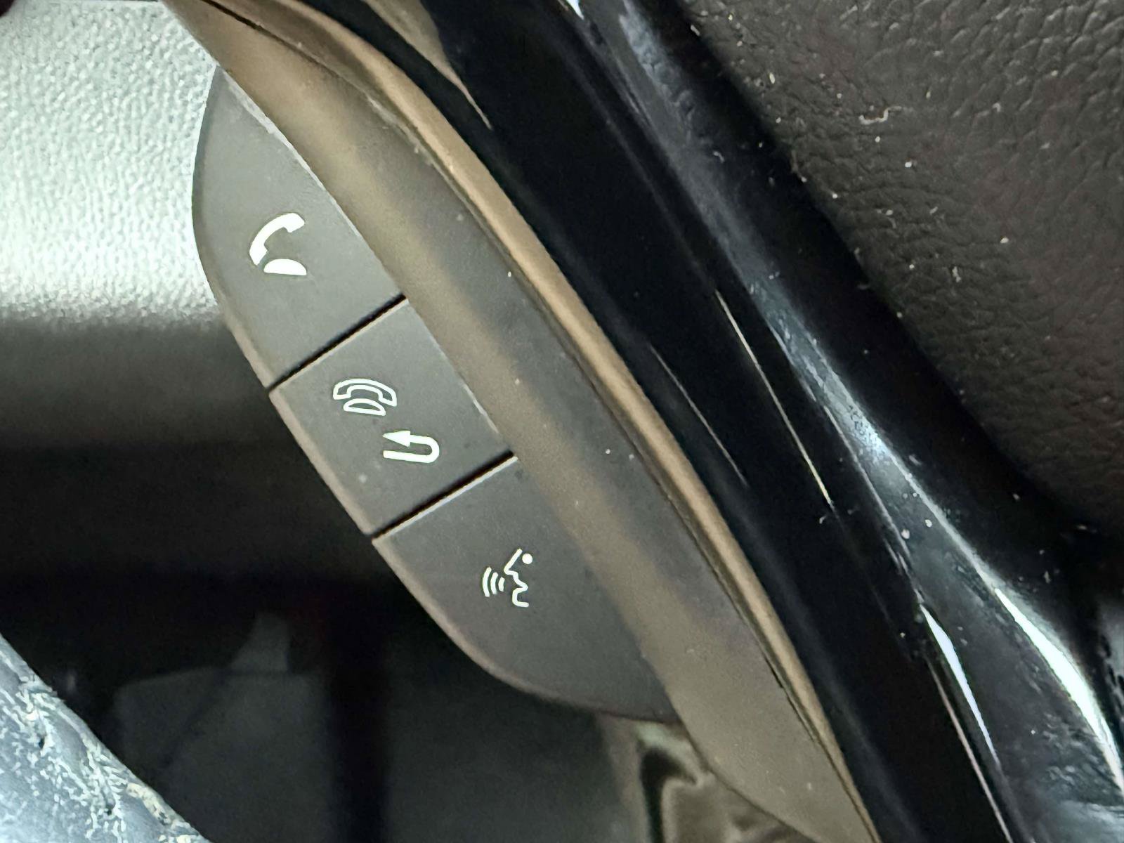 Used 2020 Honda HR-V Touring image 24