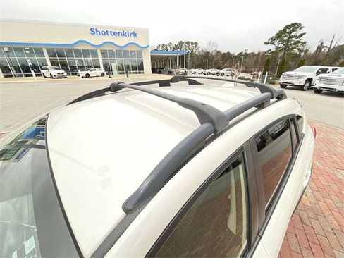 Used 2019 Subaru Crosstrek 2.0i Premium image 11